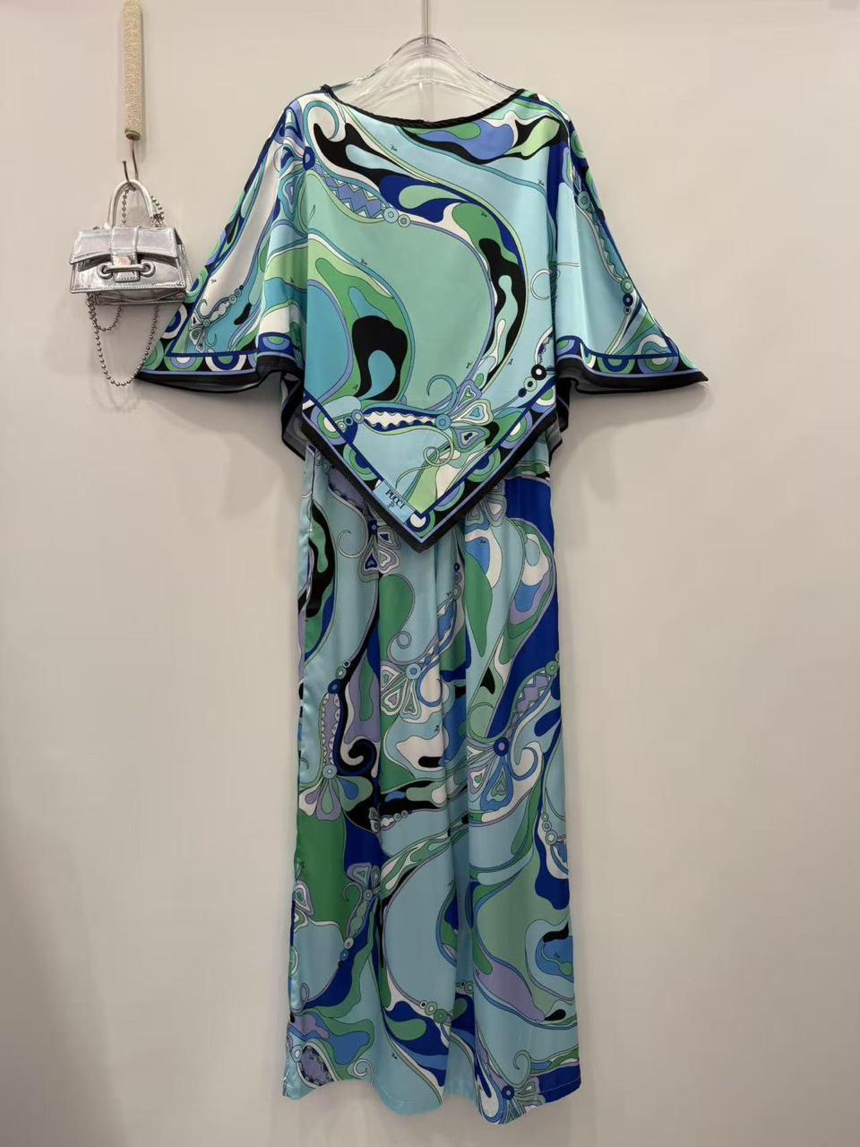 Title dresses Lilly Onlines