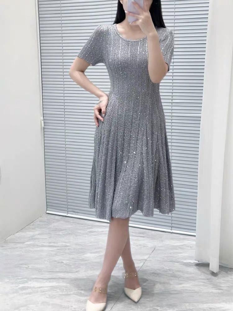 Title dresses Lilly Onlines