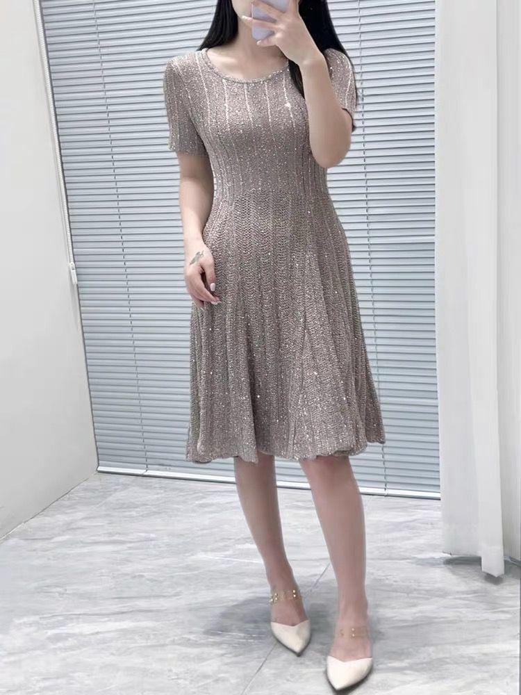 Title dresses Lilly Onlines