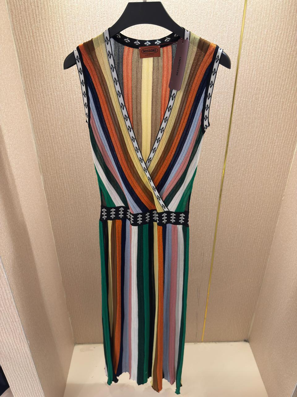 Title dresses Lilly Onlines