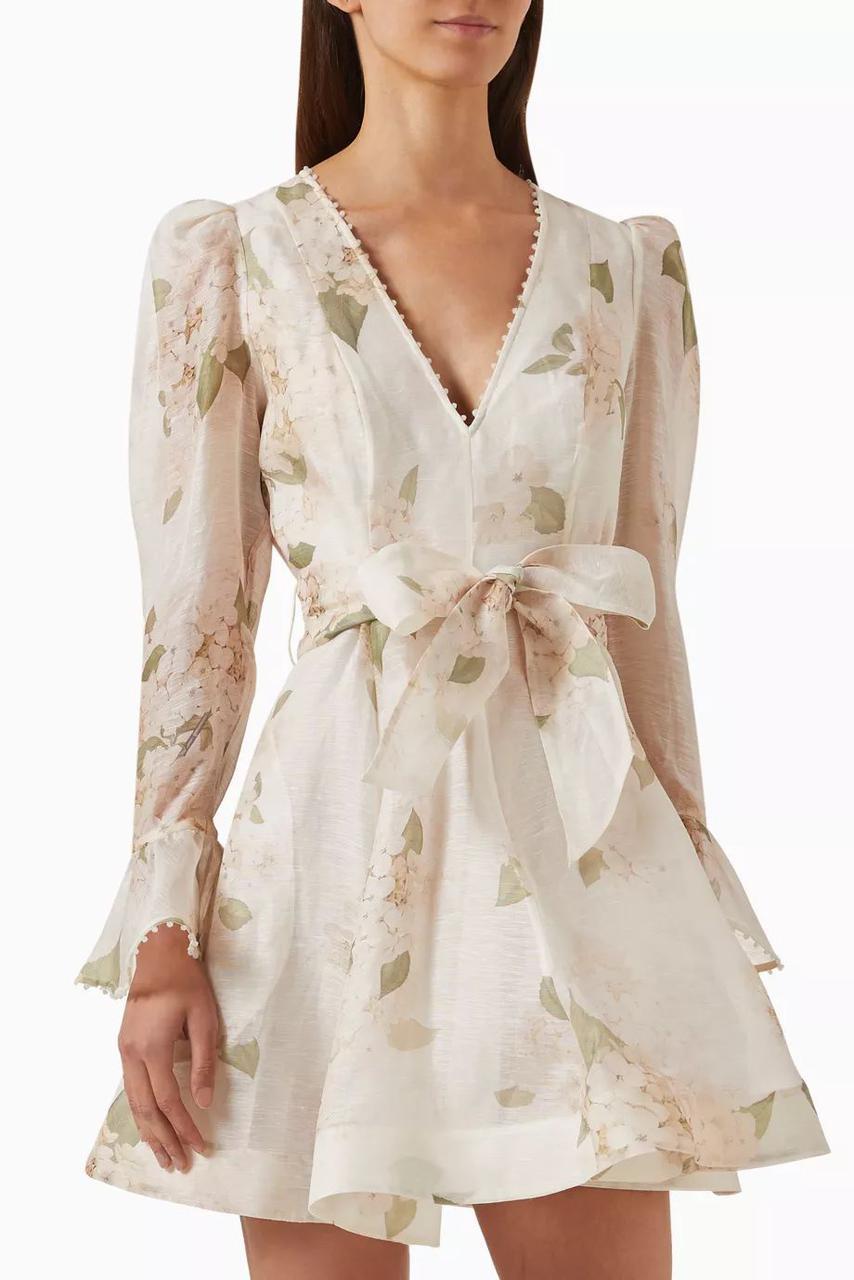 Title dresses Lilly Onlines