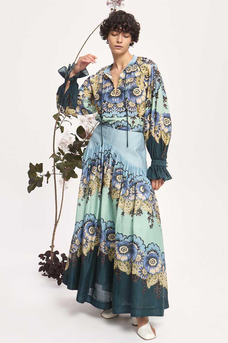 Title dresses Lilly Onlines