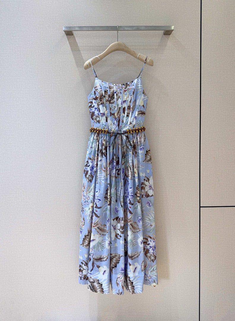 Title dresses Lilly Onlines