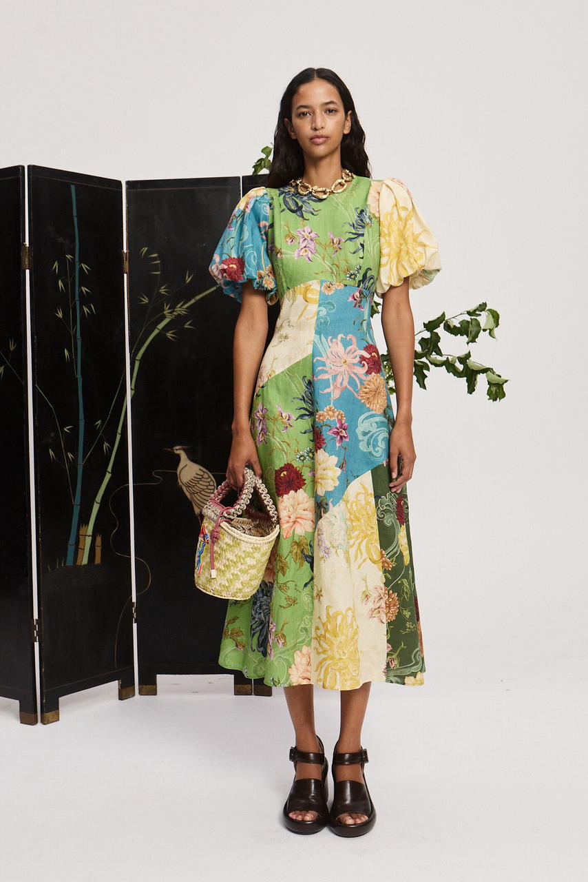 Title dresses Lilly Onlines