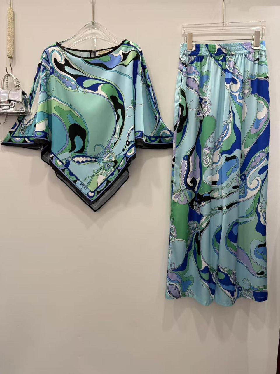 Title dresses Lilly Onlines