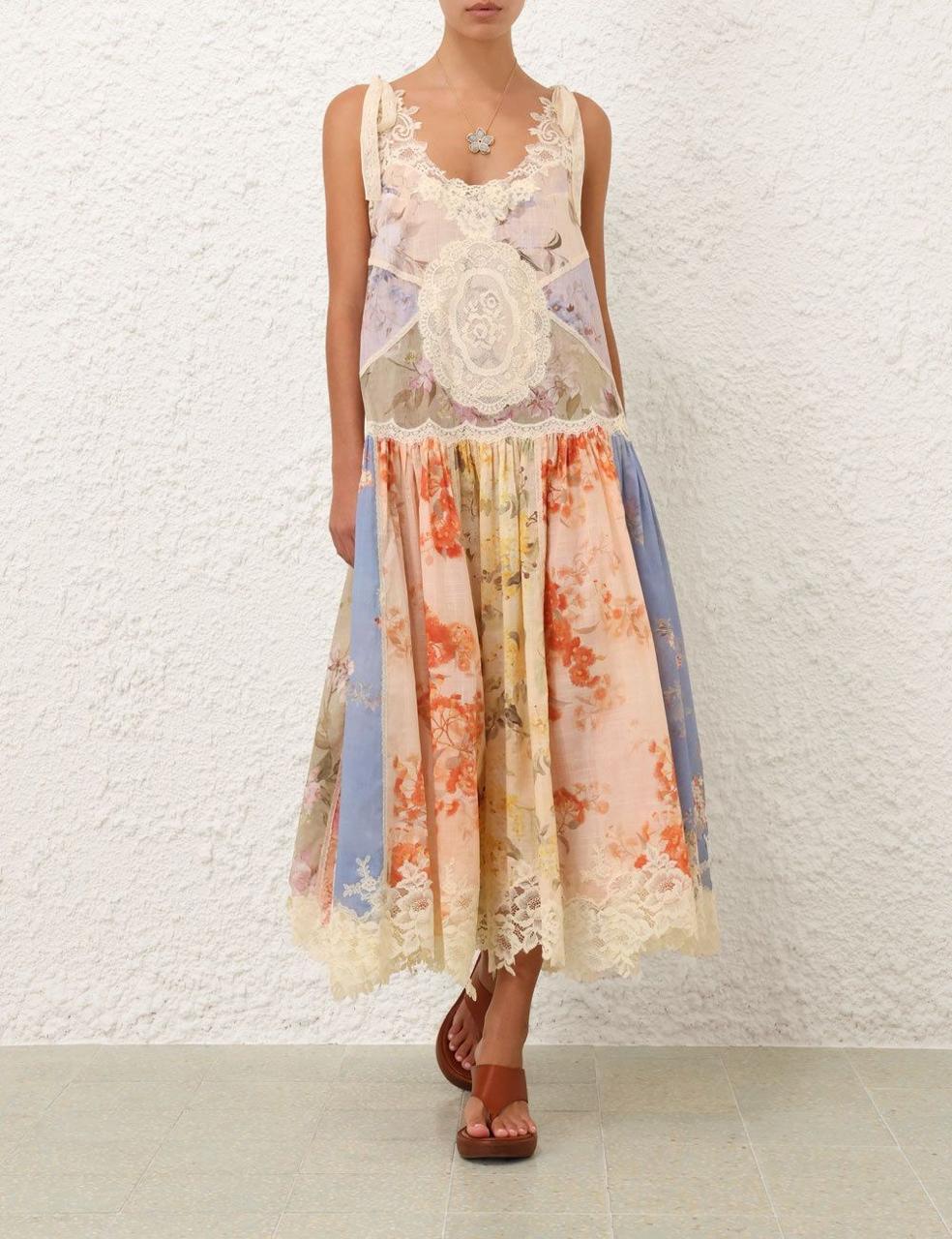 Title dresses Lilly Onlines