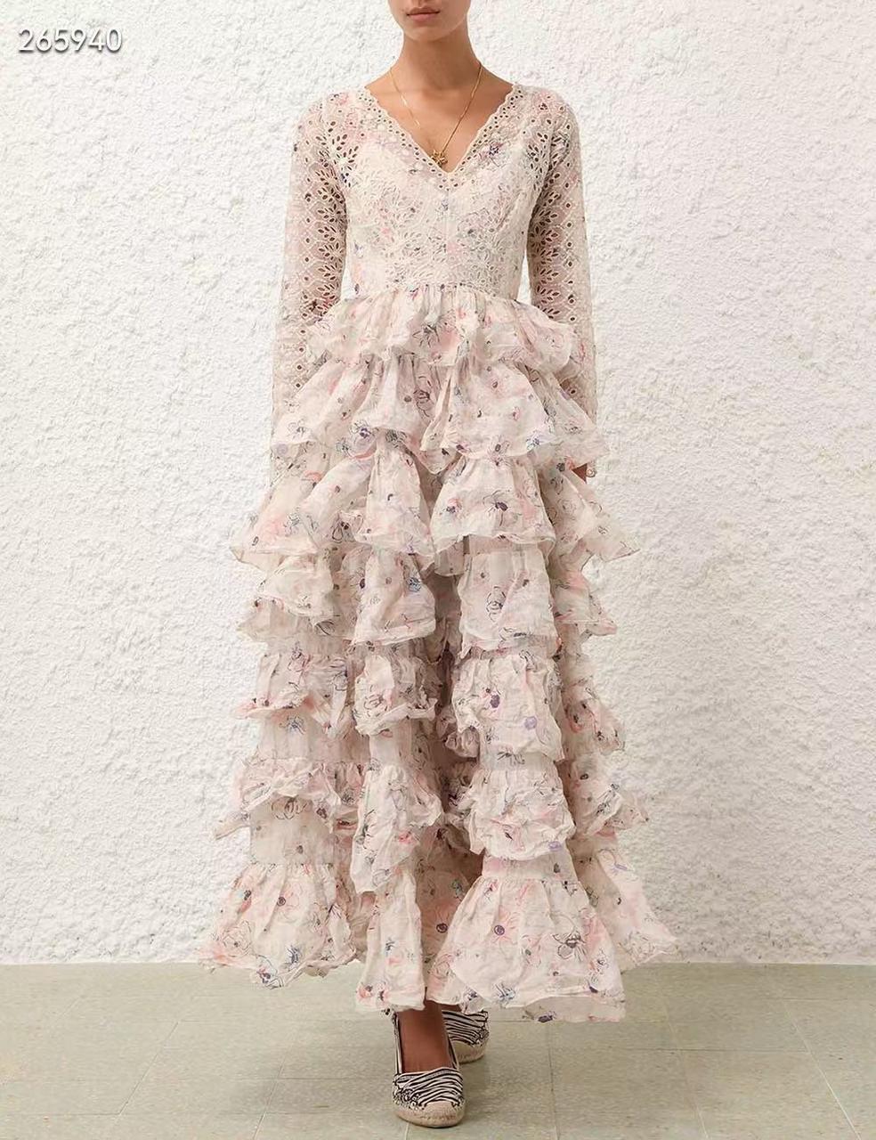 Title dresses Lilly Onlines