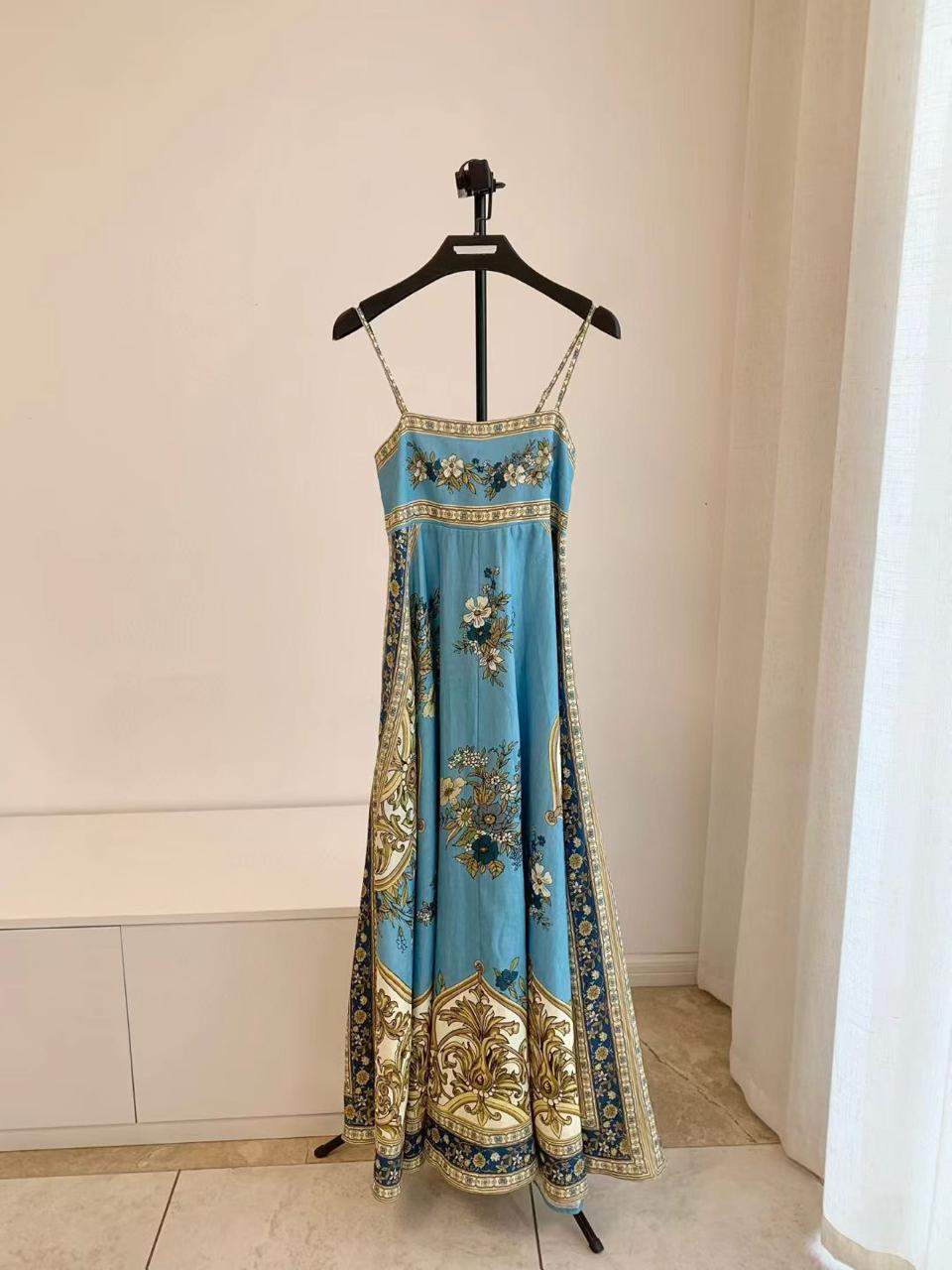 Title dresses Lilly Onlines