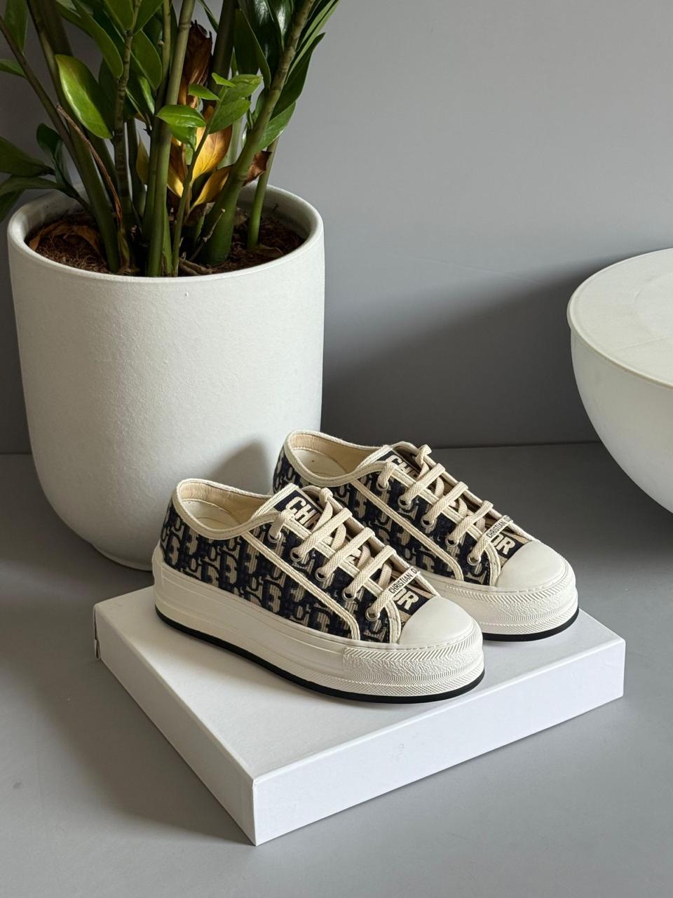 Ladies sneakers Lilly Onlines