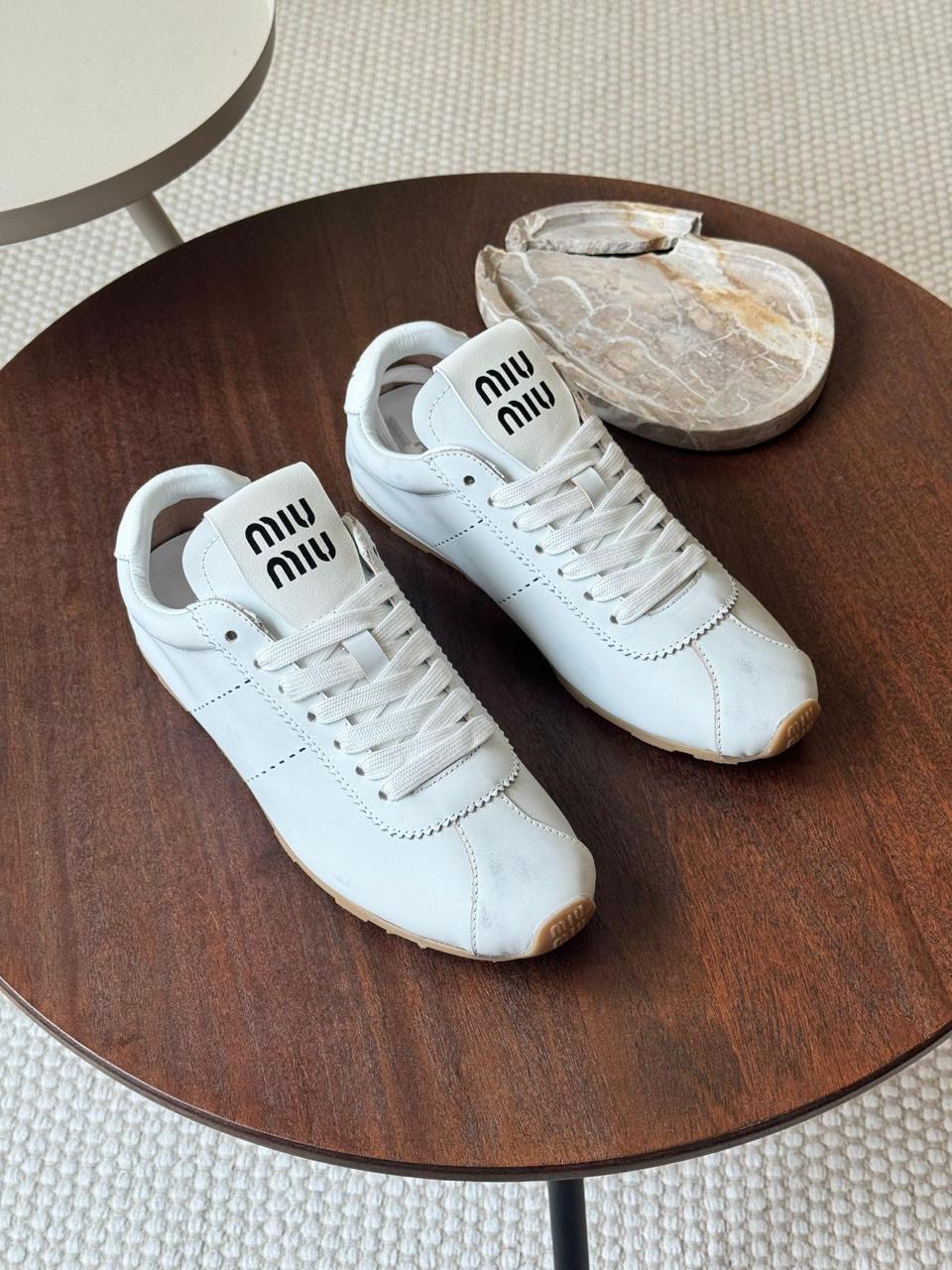 Ladies sneakers Lilly Onlines