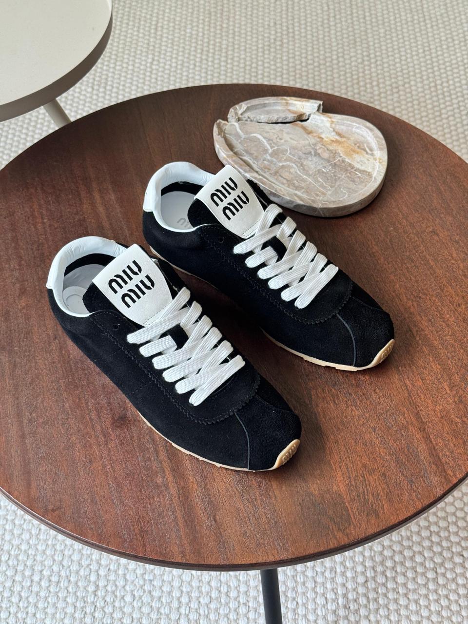 Ladies sneakers Lilly Onlines