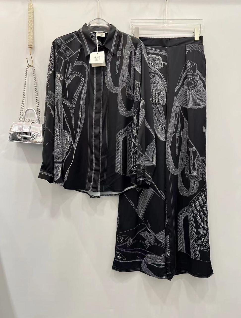 Title dresses Lilly Onlines