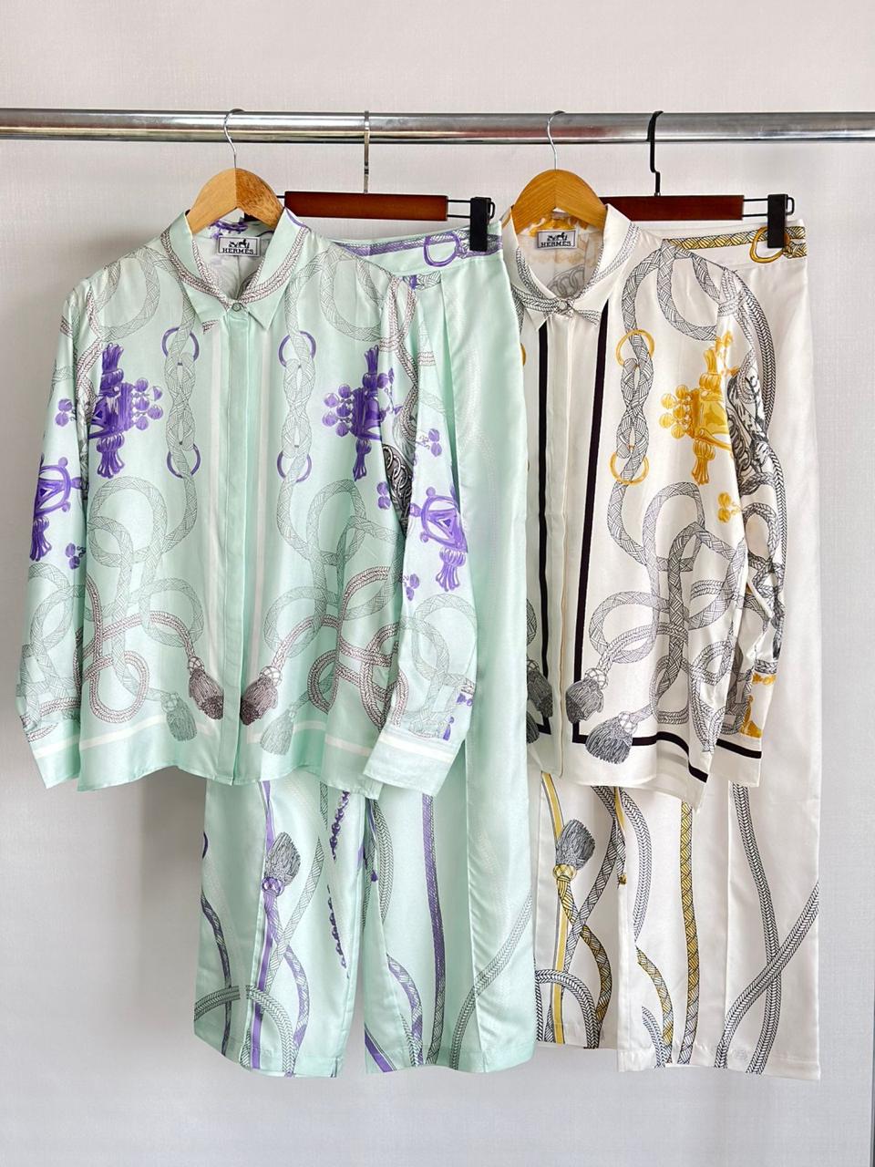 Title dresses Lilly Onlines