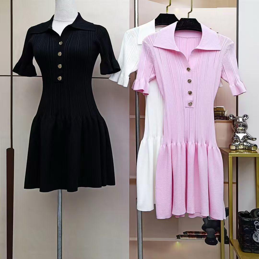 Title dresses Lilly Onlines