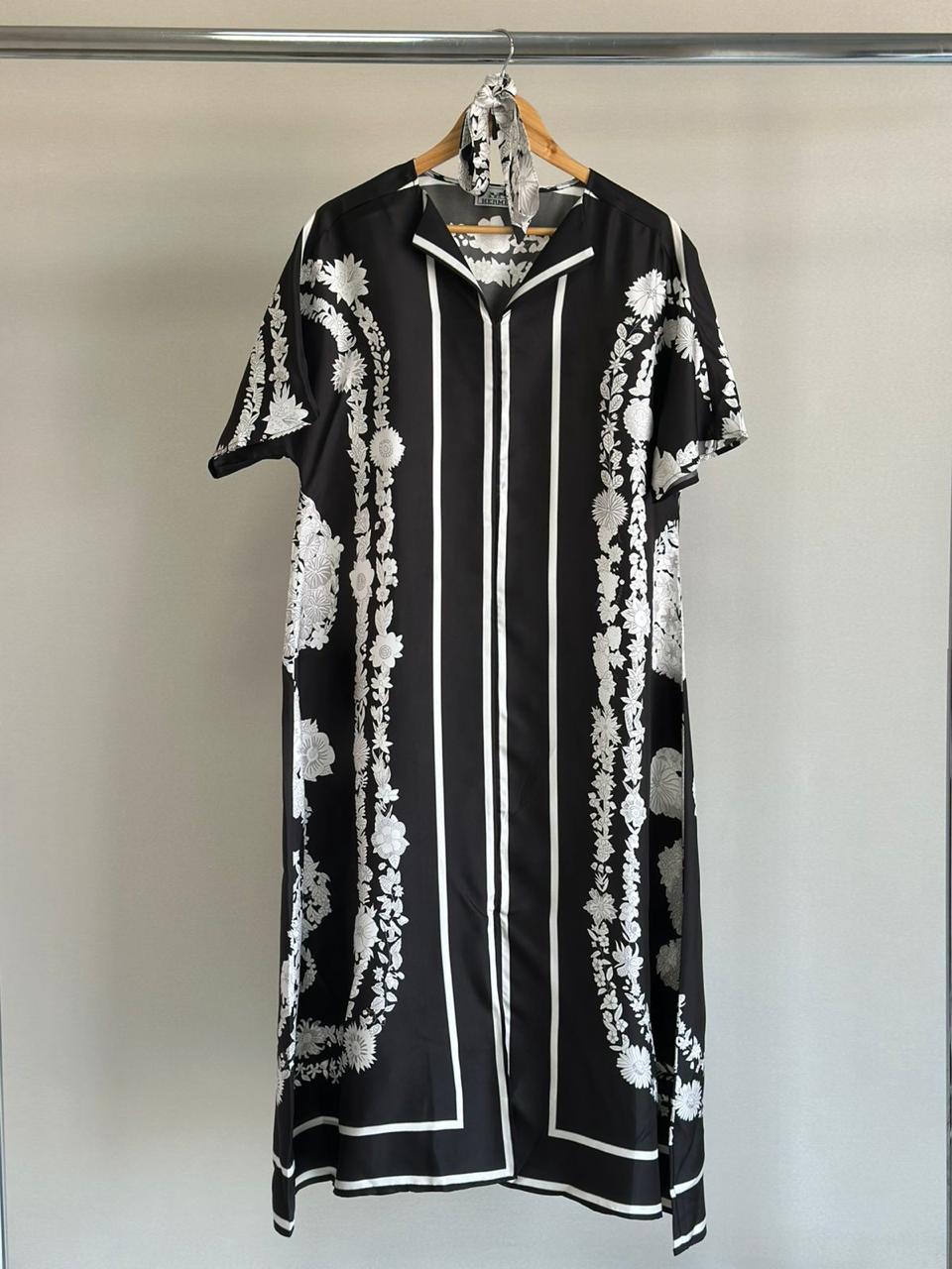 Title dresses Lilly Onlines