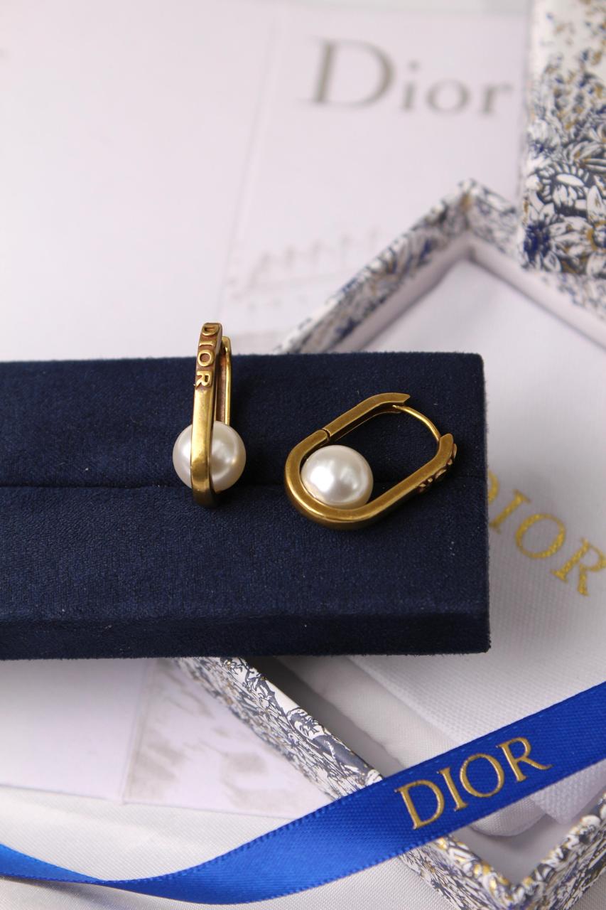 Ladies rings & earrings Lilly Onlines