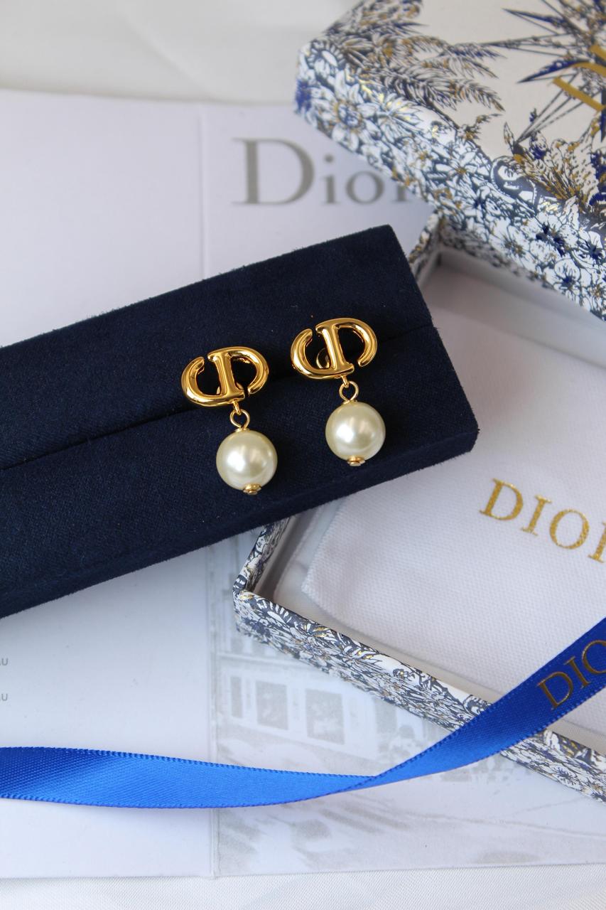 Ladies rings & earrings Lilly Onlines
