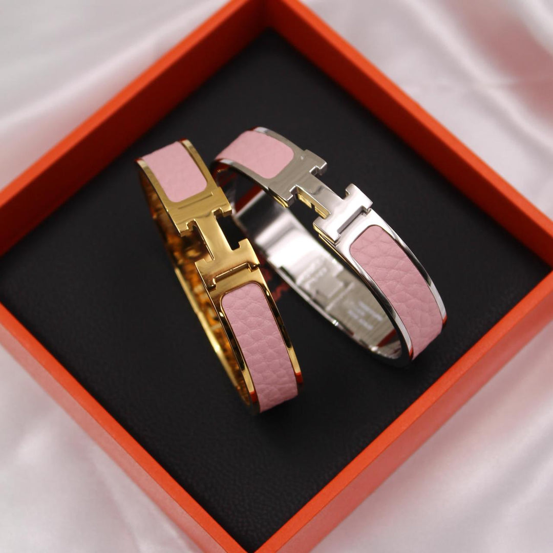 Ladies bracelets & brooches Lilly Onlines