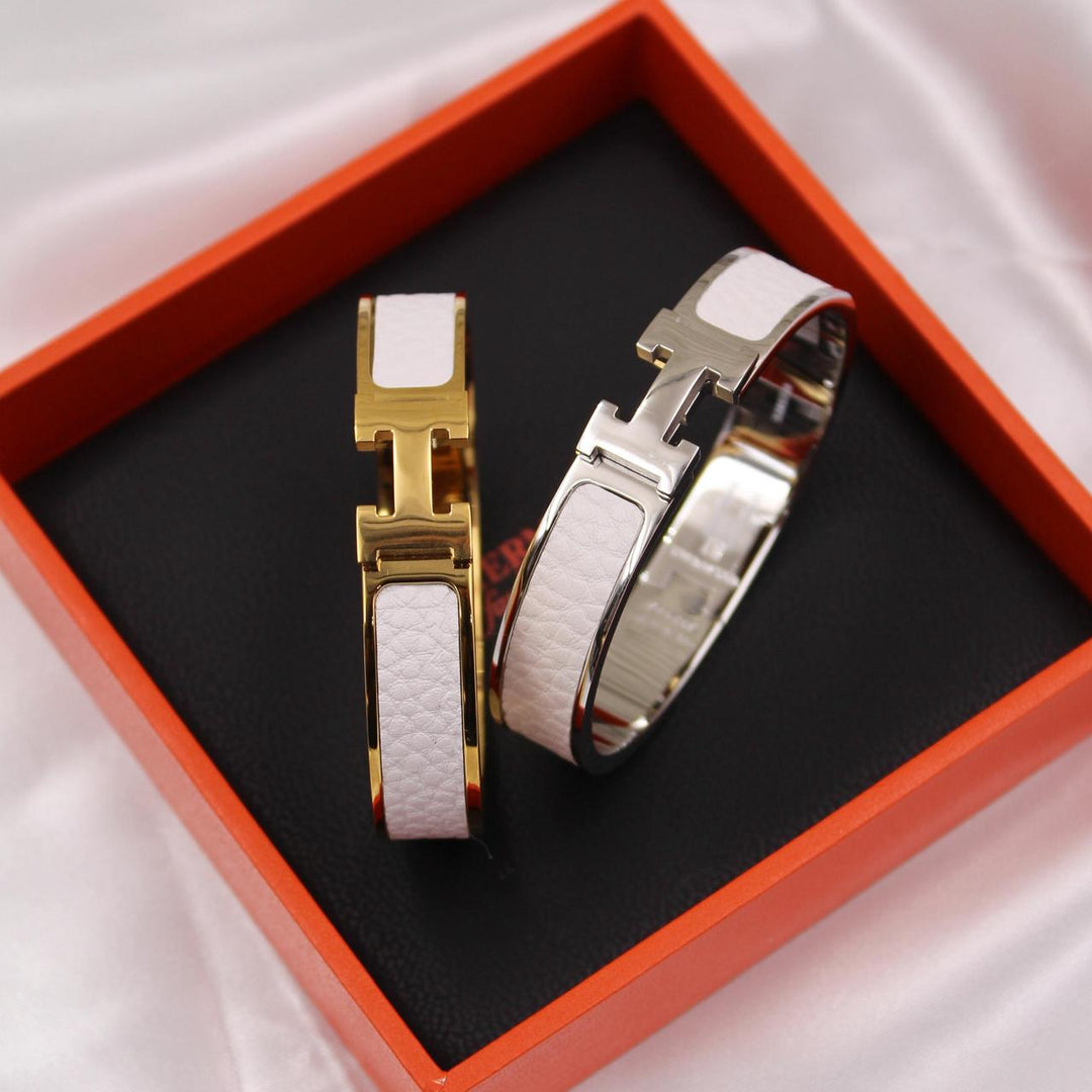 Ladies bracelets & brooches Lilly Onlines