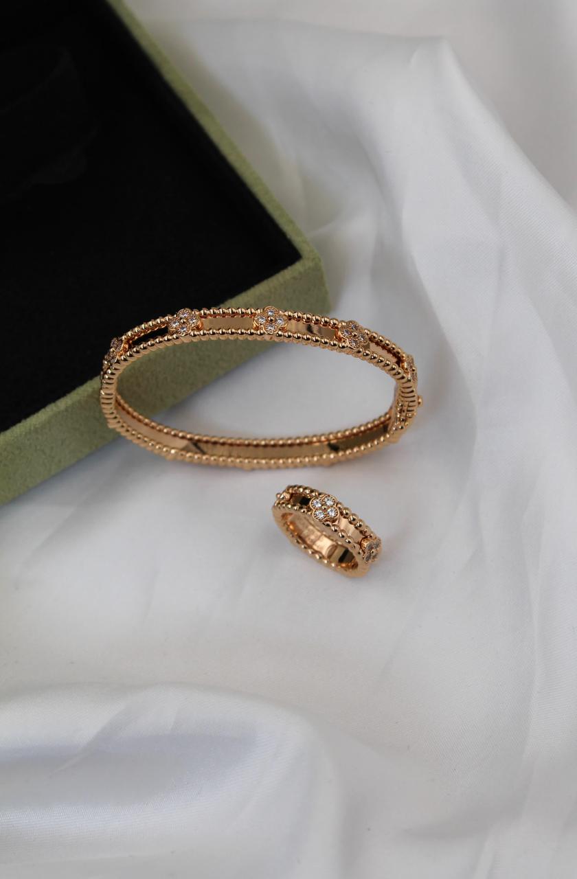 Ladies bracelets & brooches Lilly Onlines