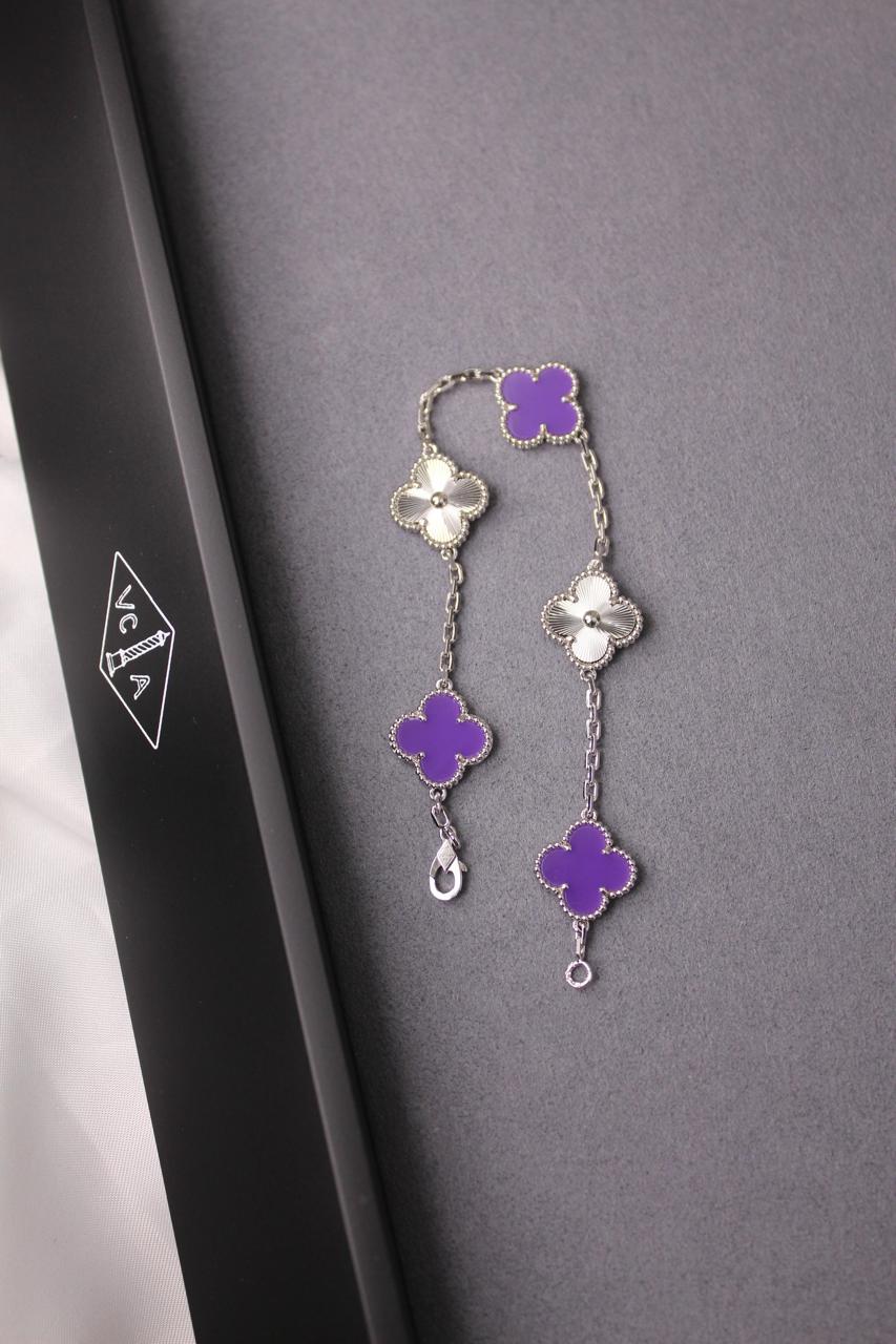 Ladies bracelets & brooches Lilly Onlines