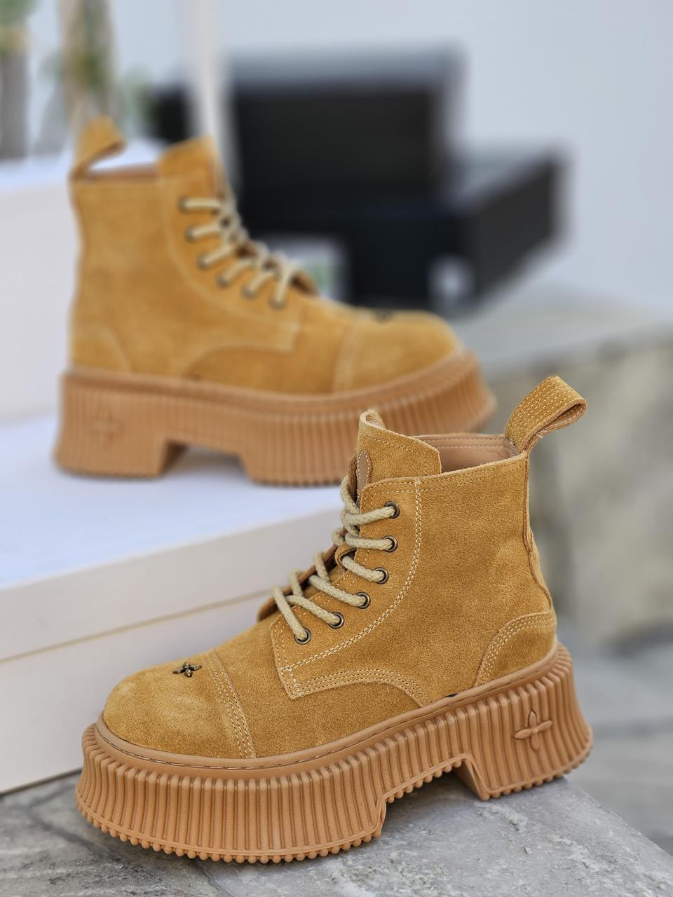 Ladies boots Lilly Onlines