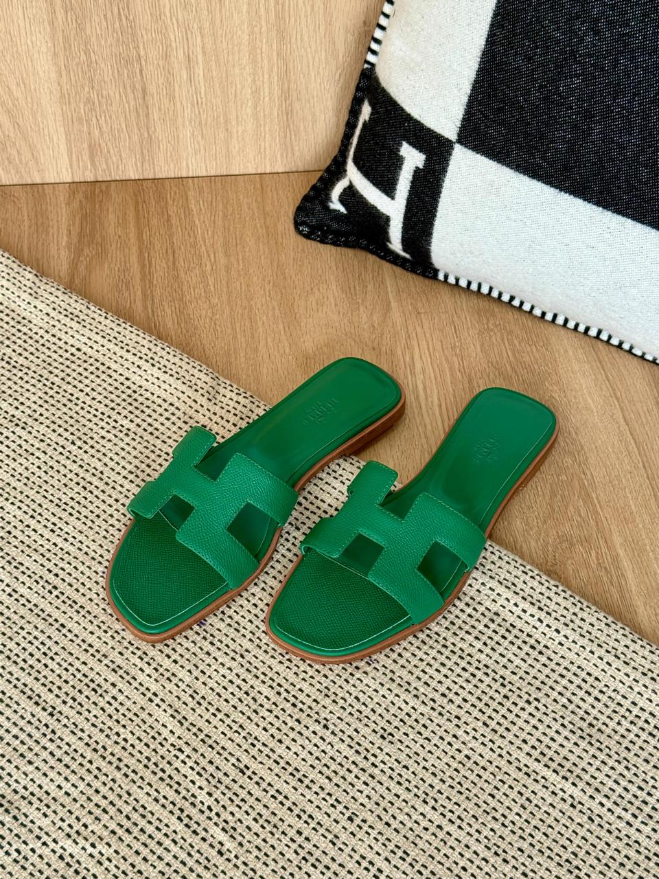 Ladies Hermes flats Lilly Onlines