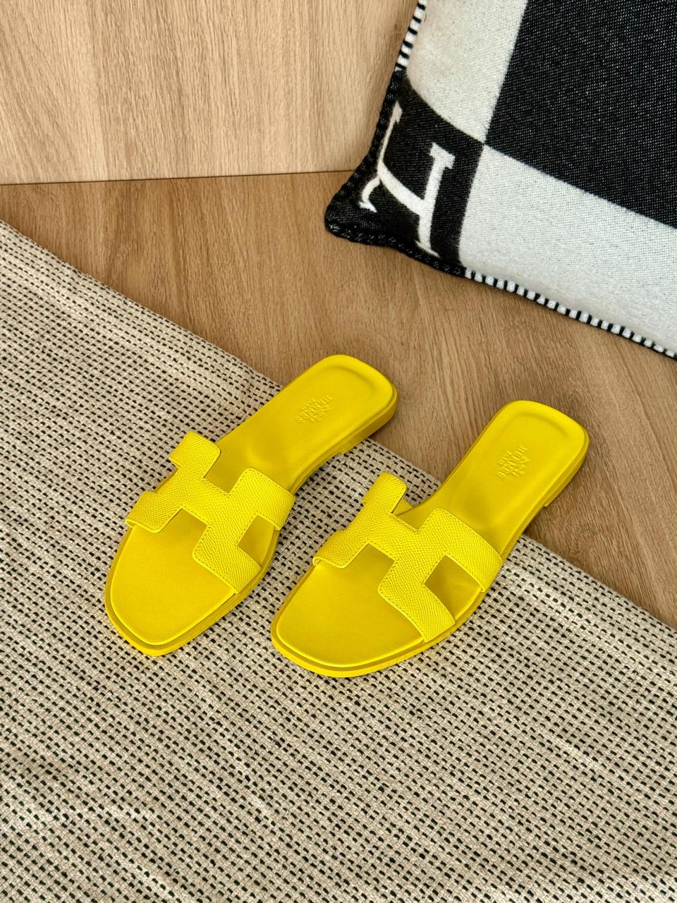 Ladies Hermes flats Lilly Onlines