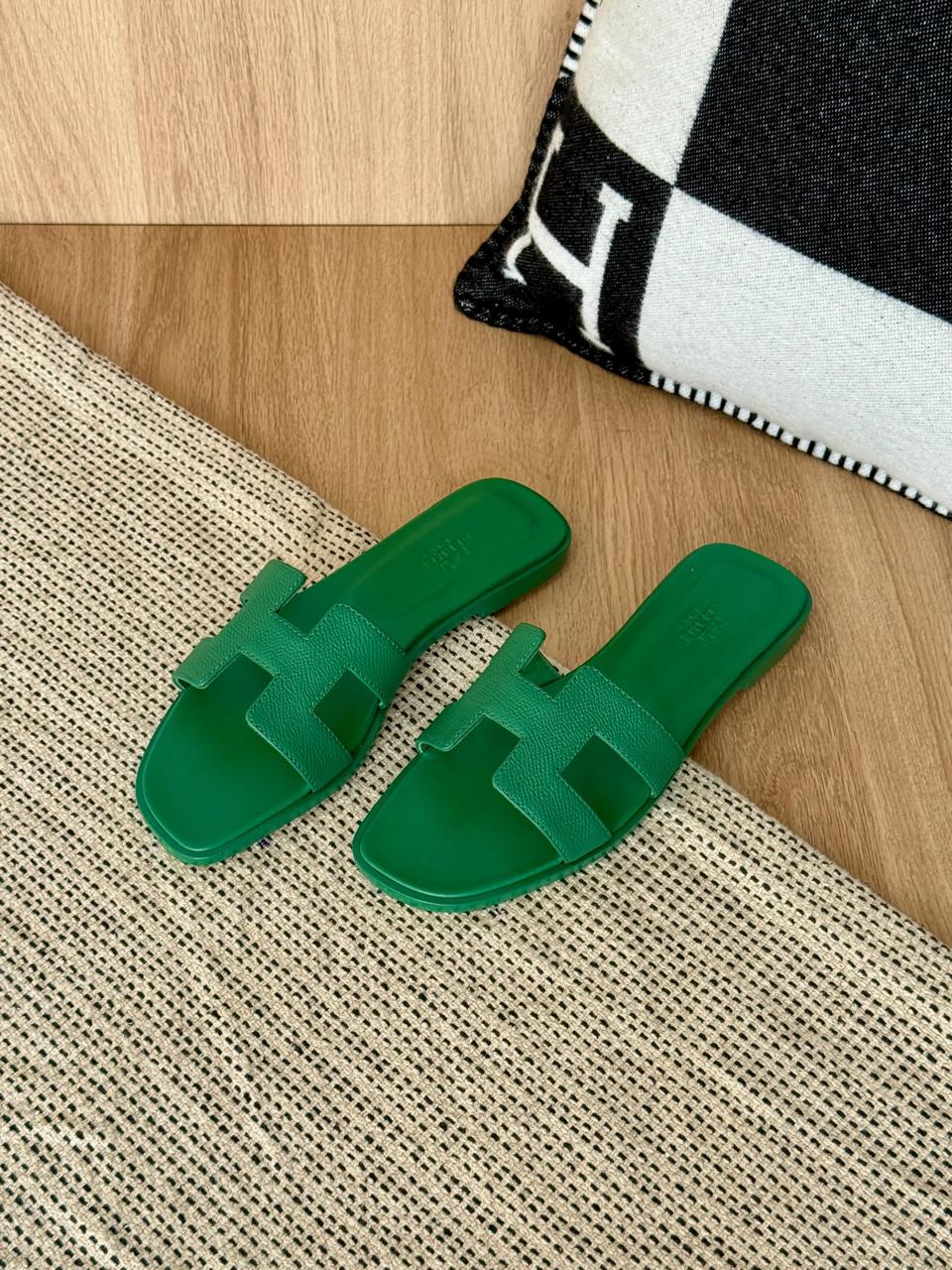 Ladies Hermes flats Lilly Onlines