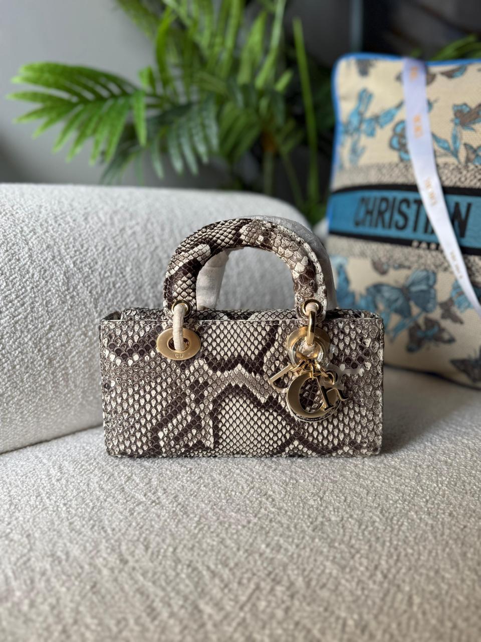 Ladies Dior bags Lilly Onlines