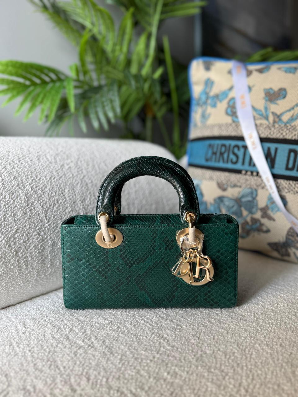 Ladies Dior bags Lilly Onlines