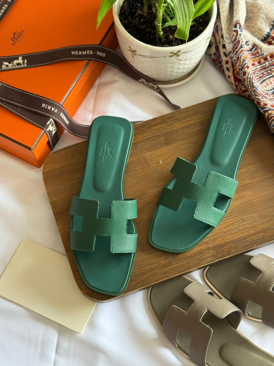 Ladies Hermes flats Lilly Onlines