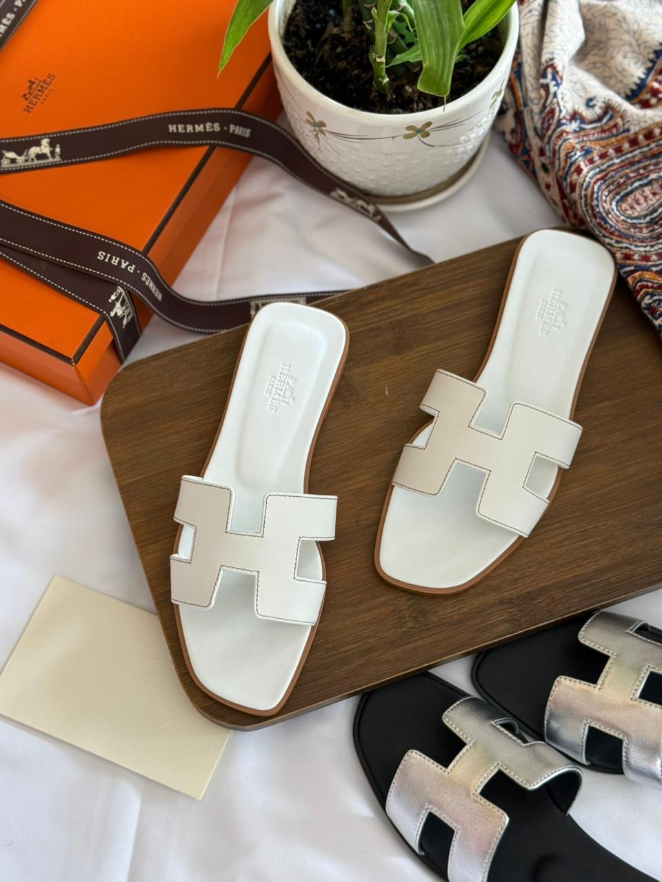 Ladies Hermes flats Lilly Onlines