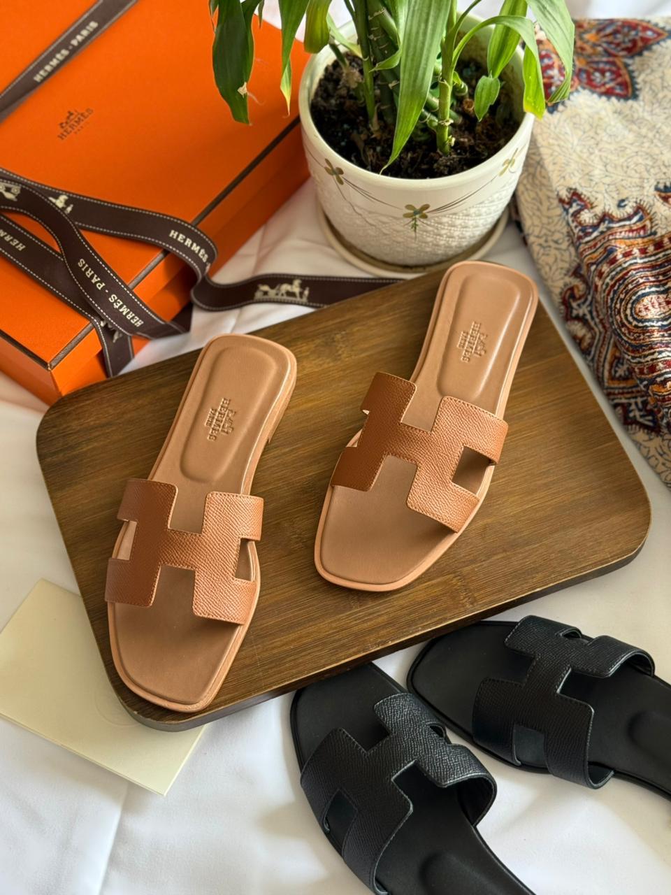Ladies Hermes flats Lilly Onlines