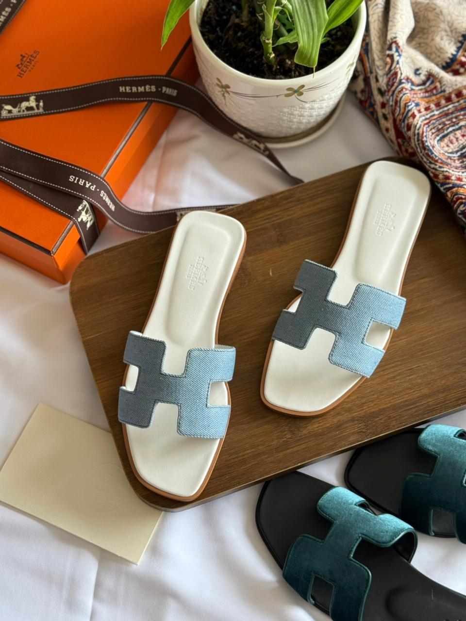 Ladies Hermes flats Lilly Onlines