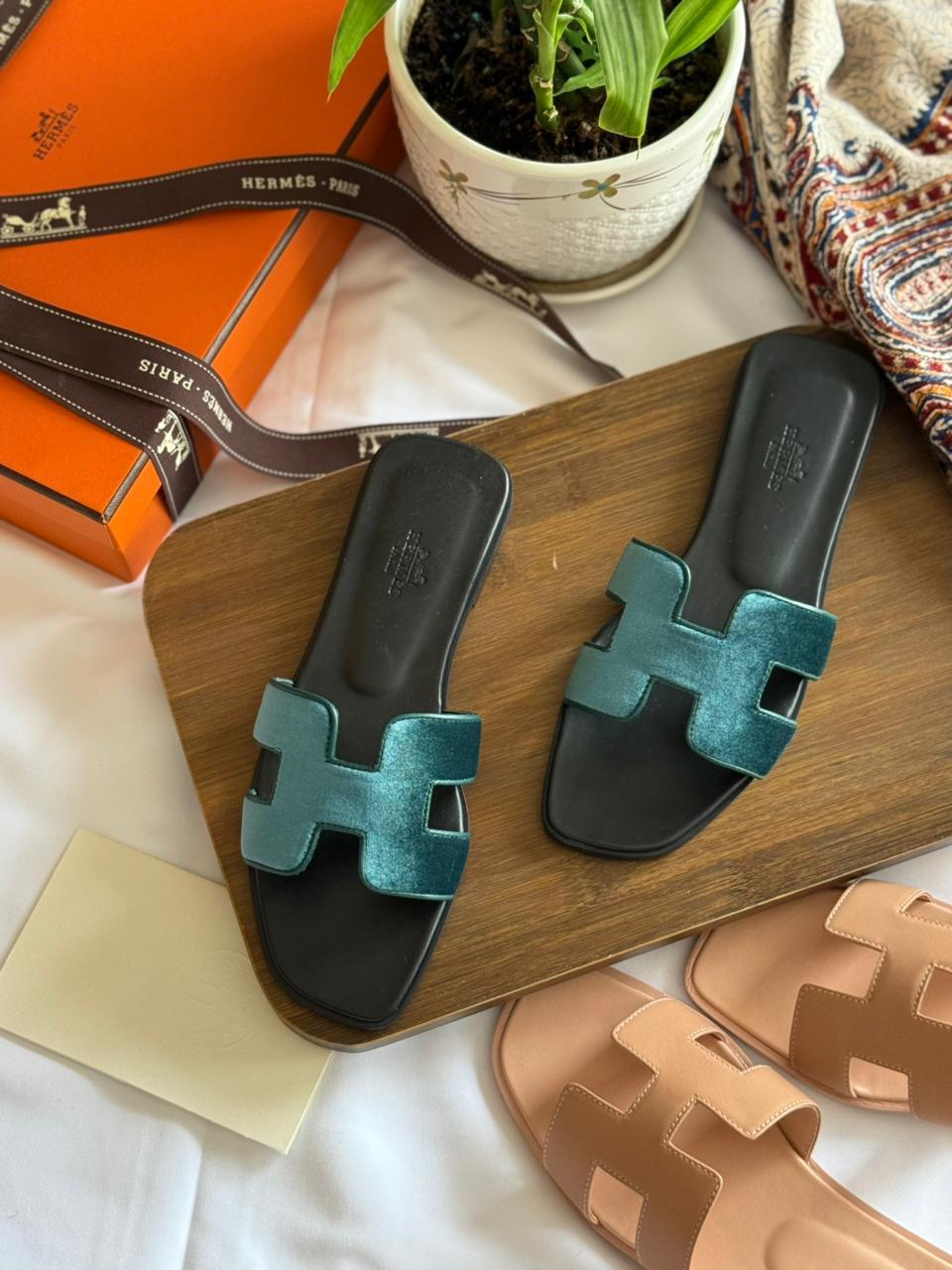 Ladies Hermes flats Lilly Onlines