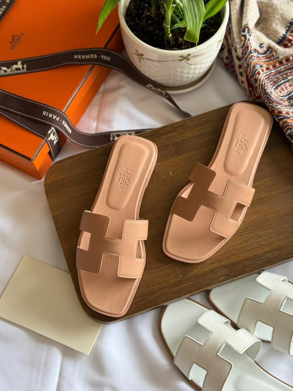 Ladies Hermes flats Lilly Onlines