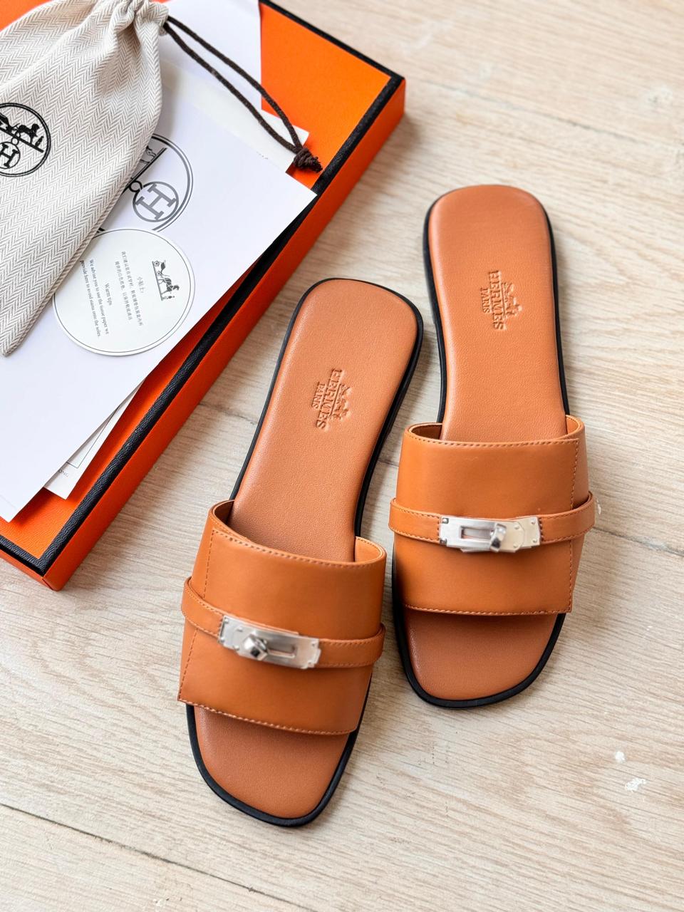 Ladies Hermes flats Lilly Onlines