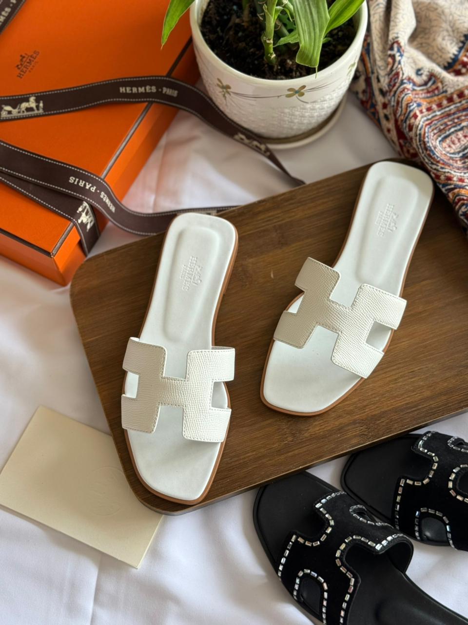 Ladies Hermes flats Lilly Onlines