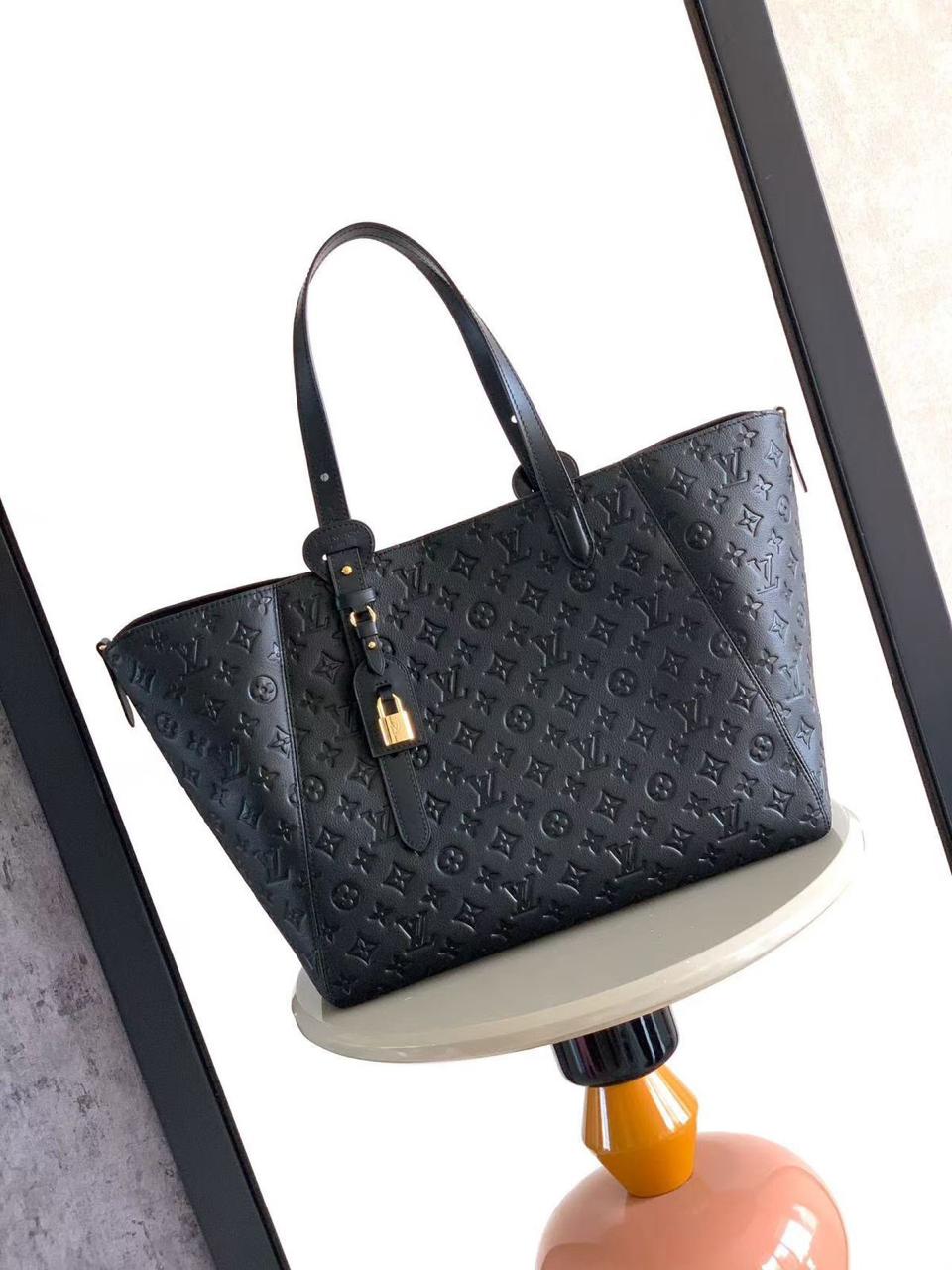 Ladies Lv bags Lilly Onlines