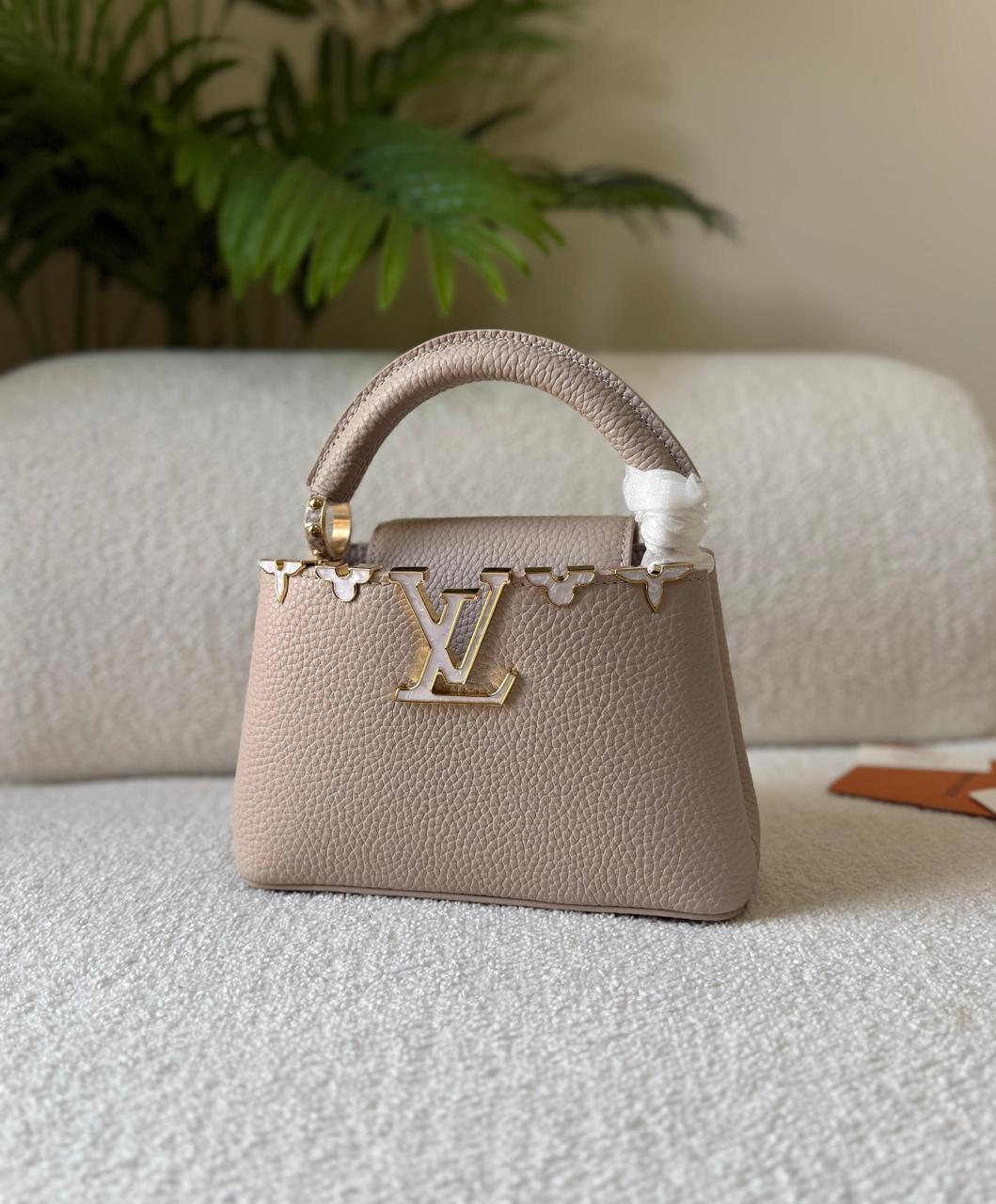 Ladies Lv bags Lilly Onlines