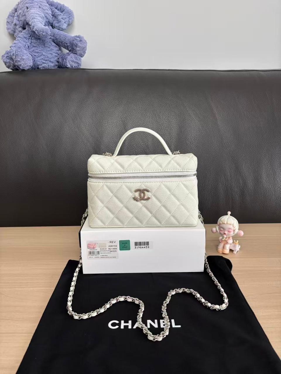 Ladies Chanel bags Lilly Onlines