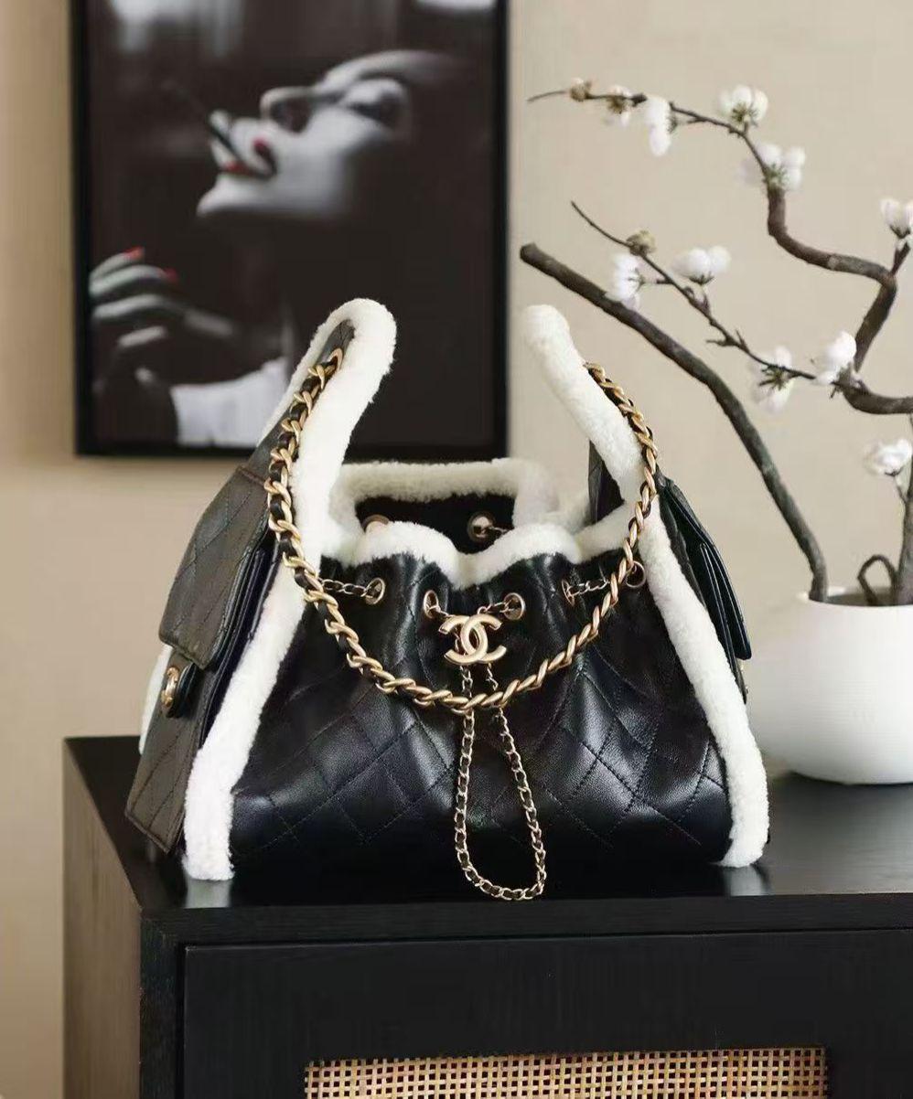 Ladies Chanel bags Lilly Onlines