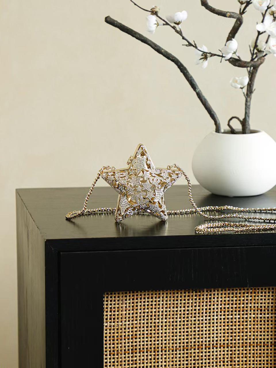 Ladies Chanel bags Lilly Onlines