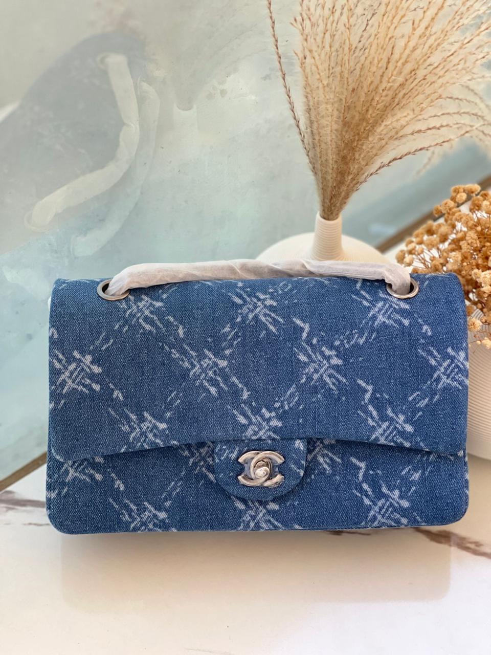 Ladies Chanel bags Lilly Onlines