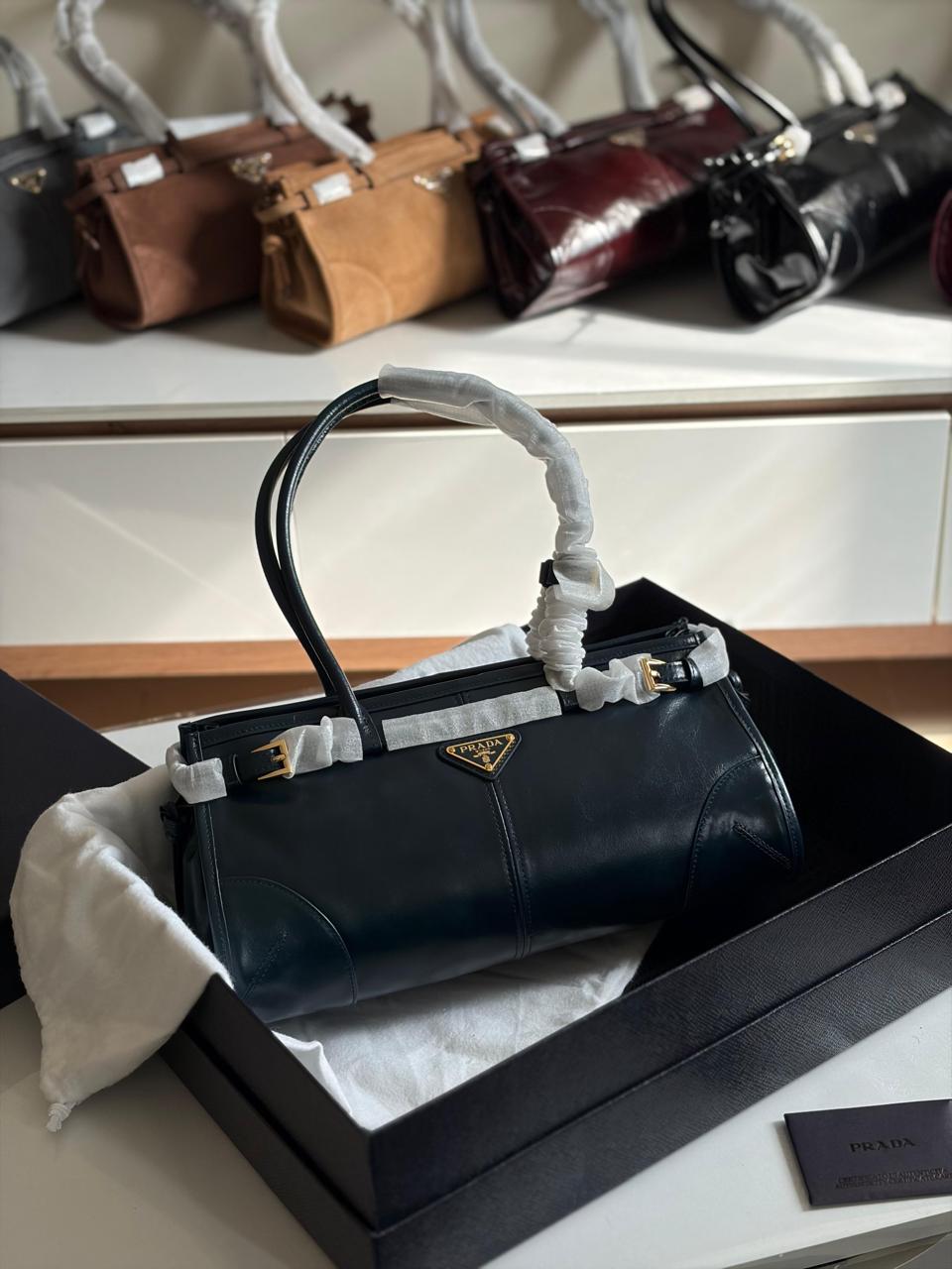 Ladies Prada bags Lilly Onlines