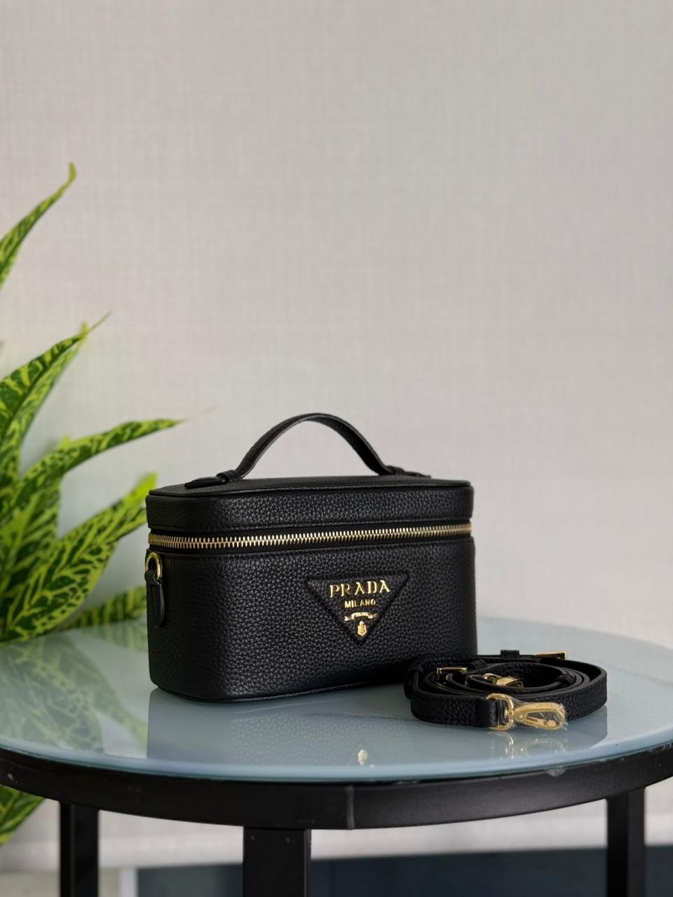 Ladies Prada bags Lilly Onlines