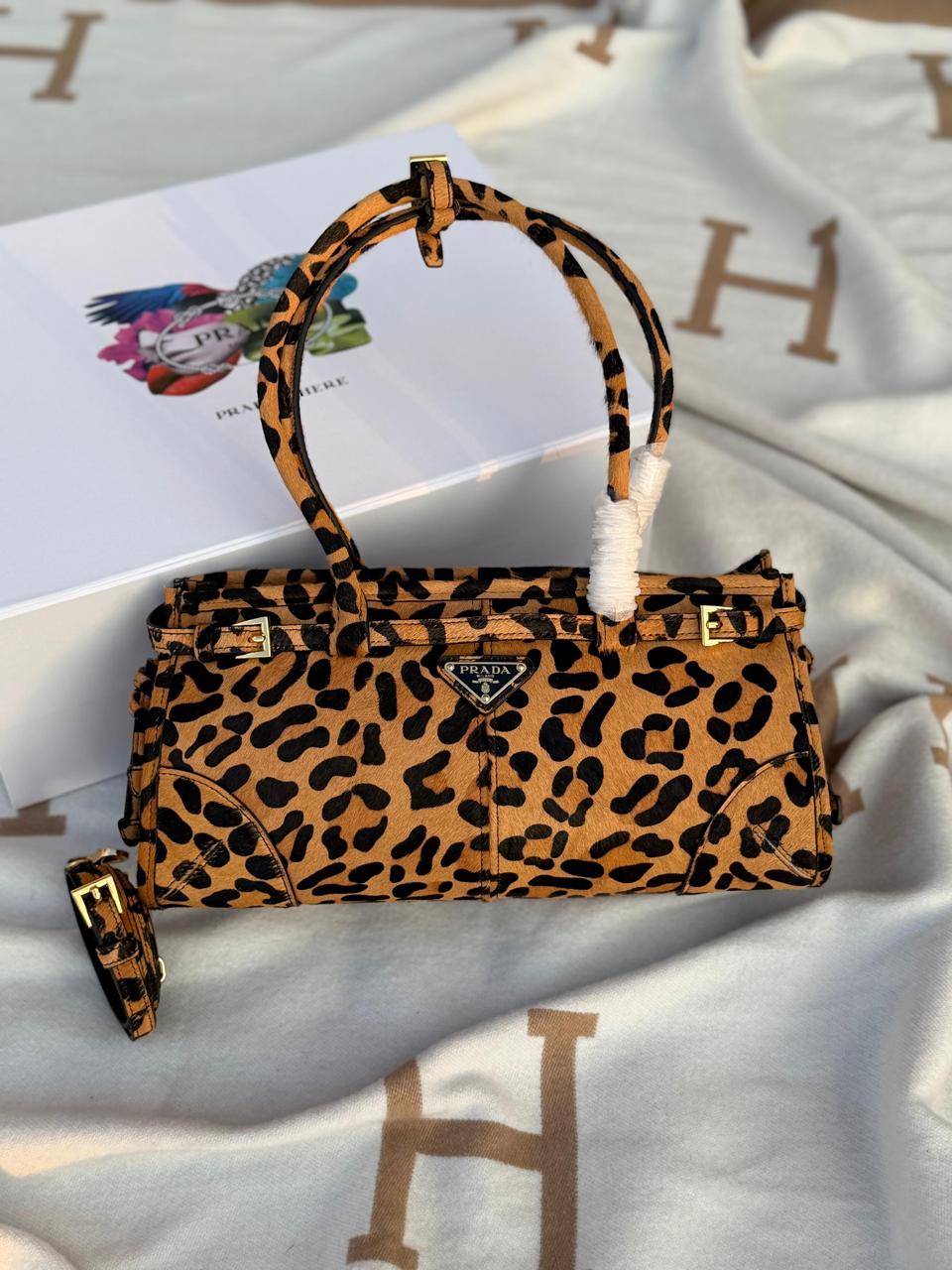 Ladies Prada bags Lilly Onlines