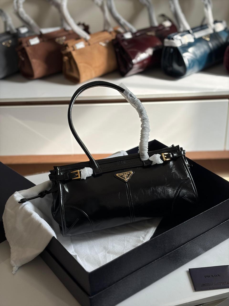 Ladies Prada bags Lilly Onlines