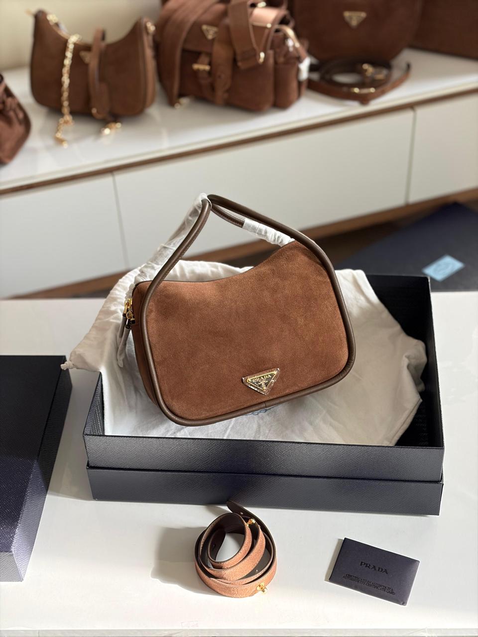 Ladies Prada bags Lilly Onlines